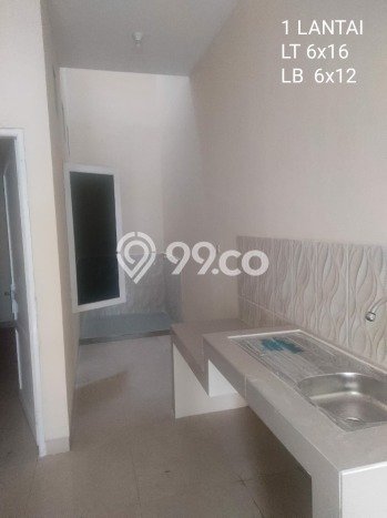Rumah Luas Asri 3 KT Siap Pakai di Taman Royal Tangerang Rumah Luas Asri 3 KT Siap Pakai di Taman Royal Tangerang