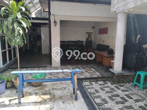 Hunian Elit LB 600m2 Siap Pakai Desain Elegan di Supratman, Bandung Hunian Elit LB 600m2 Siap Pakai Desain Elegan di Supratman, Bandung