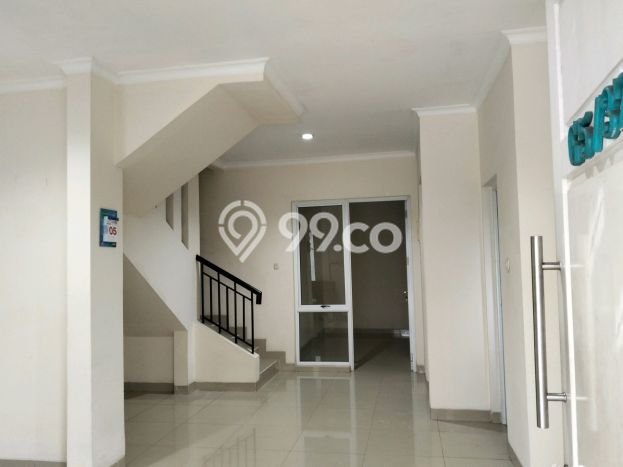 Dijual! Ruko di Daan Mogot Jakarta Barat LT 105m2 / LB 180m2 Kawasan Strategis Dijual! Ruko di Daan Mogot Jakarta Barat LT 105m2 / LB 180m2 Kawasan Strategis