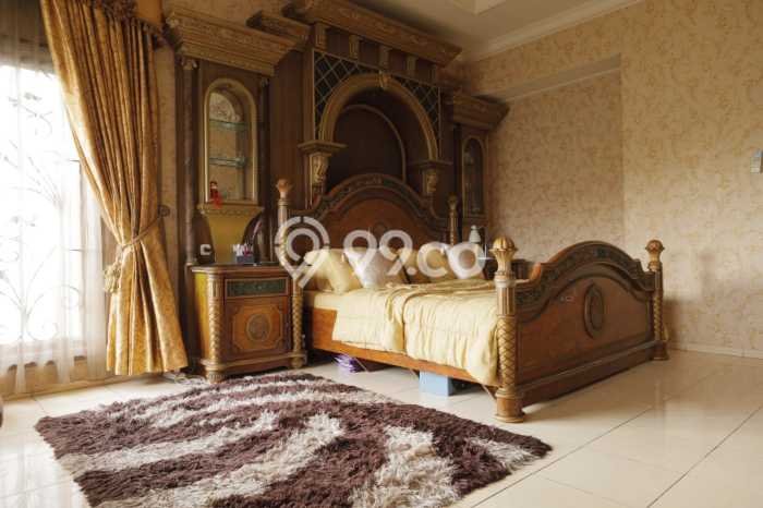Rumah Mewah LB 399m2 Siap Pakai Desain Elegan di Pekayon, Bekasi Rumah Mewah LB 399m2 Siap Pakai Desain Elegan di Pekayon, Bekasi