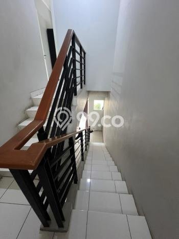 Rumah Cantik Siap Pakai Di Summarecon Bekasi Luas 250m2 Aman Rumah Cantik Siap Pakai Di Summarecon Bekasi Luas 250m2 Aman
