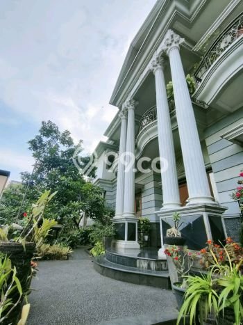 Rumah Mewah LB 399m2 Siap Pakai Desain Elegan di Pekayon, Bekasi Rumah Mewah LB 399m2 Siap Pakai Desain Elegan di Pekayon, Bekasi