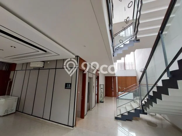Ready to Use! Luxury House LT 495m2 Desain Elegan di Lengkong Kulon Ready to Use! Luxury House LT 495m2 Desain Elegan di Lengkong Kulon