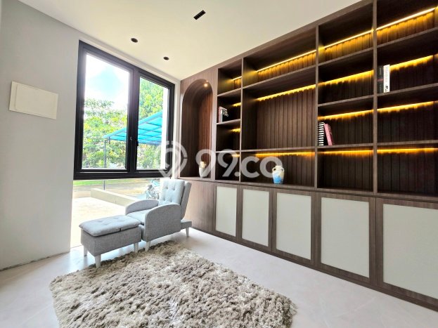 Ready to Use! Luxury House LT 160m2 Desain Elegan di Alam Sutera Ready to Use! Luxury House LT 160m2 Desain Elegan di Alam Sutera