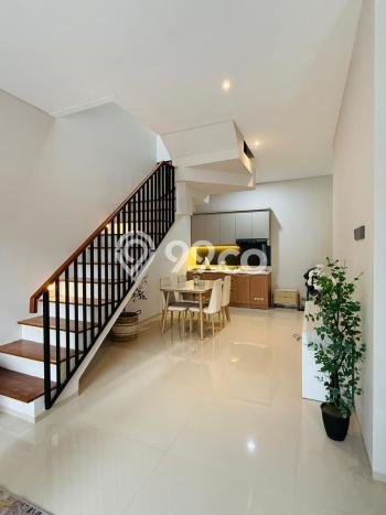 Dijual Hunian Rumah Terawat 4 KT di BSD Nusaloka, Tangerang Dijual Hunian Rumah Terawat 4 KT di BSD Nusaloka, Tangerang