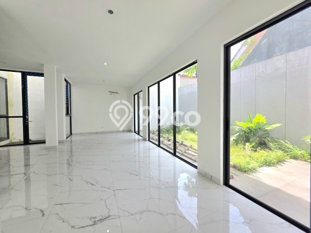 Rumah Luxury Modern Tanpa Renovasi di Alam Sutera Tangerang Rumah Luxury Modern Tanpa Renovasi di Alam Sutera Tangerang