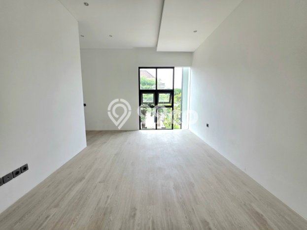 Hunian Elit LB 250m2 Siap Pakai Desain Elegan di BSD The Icon, Tangerang Hunian Elit LB 250m2 Siap Pakai Desain Elegan di BSD The Icon, Tangerang