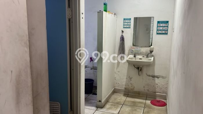 INVESTASI MENGUNTUNGKAN! Gudang Kawasan Jurumudi, Luas 500m², Pusat Komersial INVESTASI MENGUNTUNGKAN! Gudang Kawasan Jurumudi, Luas 500m², Pusat Komersial