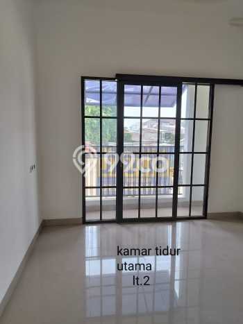 Rumah Modern 3 KT di Green garden Jakarta Barat Rumah Modern 3 KT di Green garden Jakarta Barat
