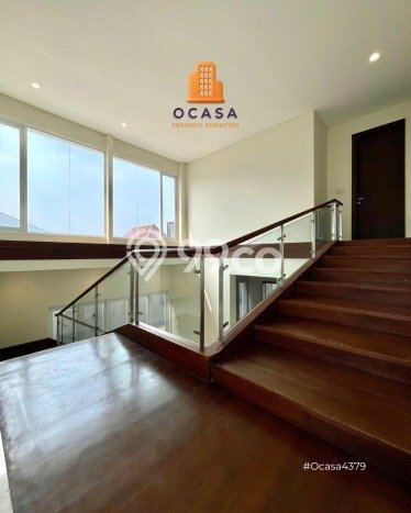 Ready to Use! Premium House LT 413m2 Desain Modern di Pondok Indah Ready to Use! Premium House LT 413m2 Desain Modern di Pondok Indah