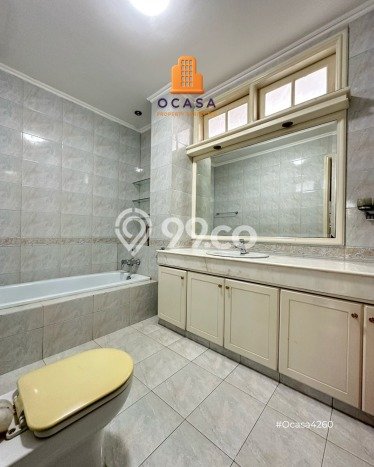 For Sale! Premium House LT 914m2 Desain Modern di Senayan For Sale! Premium House LT 914m2 Desain Modern di Senayan