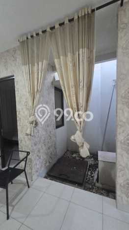 Disewakan! Rumah 3 Kamar Tidur &
2 Kamar Mandi di Harapan Indah, Bekasi Disewakan! Rumah 3 Kamar Tidur &
2 Kamar Mandi di Harapan Indah, Bekasi