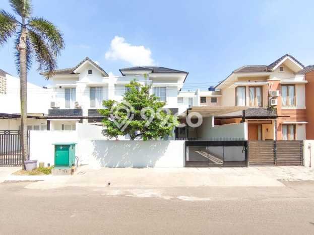 Rumah Luas Asri 3 KT Siap Pakai di Jelupang Tangerang Rumah Luas Asri 3 KT Siap Pakai di Jelupang Tangerang