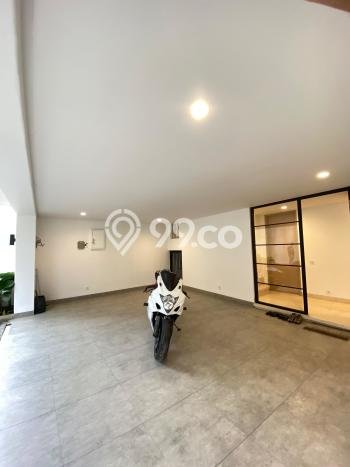 Siap Huni Rumah Mewah 4 Kamar di Kebayoran Baru Dekat ke Mana Saja Siap Huni Rumah Mewah 4 Kamar di Kebayoran Baru Dekat ke Mana Saja