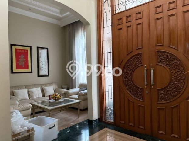 Rumah Elit Modern Tanpa Renovasi di Pondok Indah Jakarta Selatan Rumah Elit Modern Tanpa Renovasi di Pondok Indah Jakarta Selatan