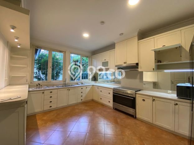 Rumah Cantik Siap Pakai Di Kebayoran Baru Luas 1000m2 Lokasi Strategis Rumah Cantik Siap Pakai Di Kebayoran Baru Luas 1000m2 Lokasi Strategis