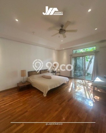 Disewakan Rumah Murah di SCBD Jakarta Selatan Punya 4 KT Disewakan Rumah Murah di SCBD Jakarta Selatan Punya 4 KT