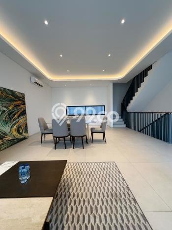 Jual Rumah Mewah Megah Dengan View Eksklusif di Kemang, Jakarta Selatan Jual Rumah Mewah Megah Dengan View Eksklusif di Kemang, Jakarta Selatan