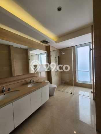 Dijual Rumah Mewah Elegan Dengan View Eksklusif di Pejaten, Jakarta Selatan Dijual Rumah Mewah Elegan Dengan View Eksklusif di Pejaten, Jakarta Selatan