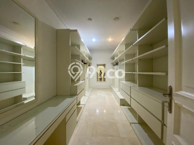 Rumah sewa siap pakai 3 Kamar Tidur di SCBD, Jakarta Selatan Rumah sewa siap pakai 3 Kamar Tidur di SCBD, Jakarta Selatan