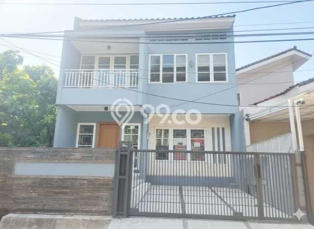 Rumah Mewah LB 250m2 Siap Huni Desain Elegan di Cipinang, Jakarta Timur Rumah Mewah LB 250m2 Siap Huni Desain Elegan di Cipinang, Jakarta Timur