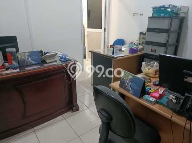 Unit Gudang Dijual di Jakarta Barat LT 332m2 & LB 398m2 Unit Gudang Dijual di Jakarta Barat LT 332m2 & LB 398m2