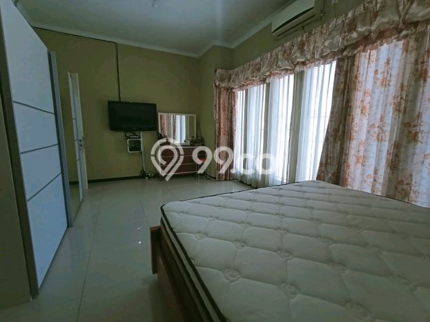 Dijual Rumah 5 Kamar Lokasi Ideal Nyaman dan Strategis di Gayungan Dijual Rumah 5 Kamar Lokasi Ideal Nyaman dan Strategis di Gayungan