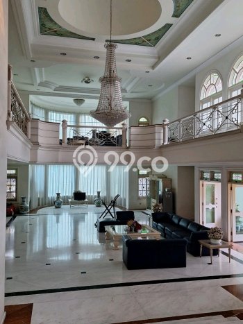 Dijual Hunian Mewah dengan Fasilitas Sekitar Komplit di Dukuh Pakis, Surabaya Dijual Hunian Mewah dengan Fasilitas Sekitar Komplit di Dukuh Pakis, Surabaya