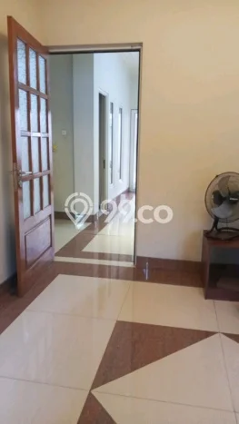 HUNIAN BERKELAS! Rumah Premium , Surabaya, Luas Tanah 334m2m² LB 500m2m² HUNIAN BERKELAS! Rumah Premium , Surabaya, Luas Tanah 334m2m² LB 500m2m²