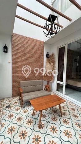 Rumah Mewah Dijual LT 162m2 di Lakarsantri, Surabaya Rumah Mewah Dijual LT 162m2 di Lakarsantri, Surabaya