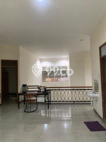 For Sale! Premium House LT 200m2 Desain Elegan di Jemursari For Sale! Premium House LT 200m2 Desain Elegan di Jemursari