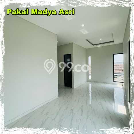 SPECIAL PRICE! Rumah Asri di Pakal, Luas 94m2m² Bangunan 150m2m² SPECIAL PRICE! Rumah Asri di Pakal, Luas 94m2m² Bangunan 150m2m²