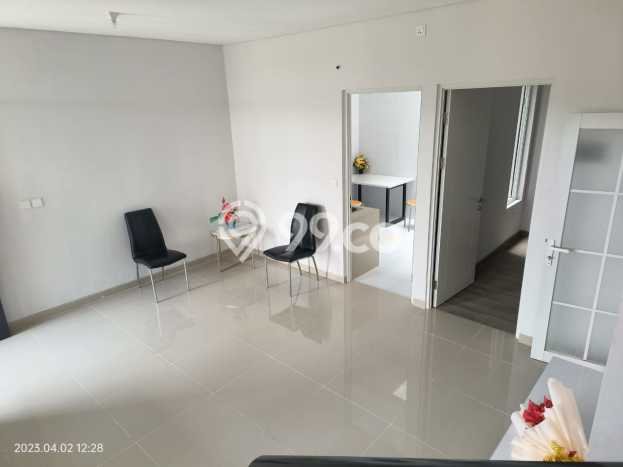 PREMIUM CHOICE! Rumah di Lakarsantri, 2 KT, Lingkungan Strategis, LT 72m2m² LB 84m2m² PREMIUM CHOICE! Rumah di Lakarsantri, 2 KT, Lingkungan Strategis, LT 72m2m² LB 84m2m²