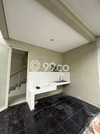 Rumah Modern 3 KT di Citraland Surabaya Unfurnished Rumah Modern 3 KT di Citraland Surabaya Unfurnished