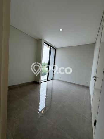Rumah sewa siap pakai 3 KT di Citraland, Surabaya Rumah sewa siap pakai 3 KT di Citraland, Surabaya