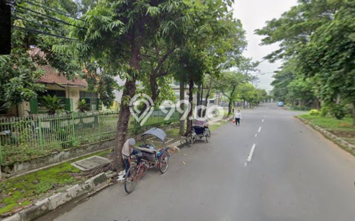 Siap Huni Rumah Mewah 5 Kamar di Genteng Dekat ke Mana Saja Siap Huni Rumah Mewah 5 Kamar di Genteng Dekat ke Mana Saja