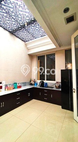 For Sale! Luxury House LT 240m2 Desain Elegan di Pakuwon Indah For Sale! Luxury House LT 240m2 Desain Elegan di Pakuwon Indah