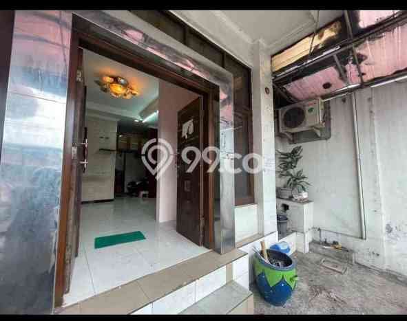 Lokasi terbaik! Rumah siap pakai disewakan di Sawahan LB 270m2 Lokasi terbaik! Rumah siap pakai disewakan di Sawahan LB 270m2