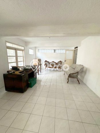 Komersial Dijual di Surabaya LT 832m2 & LB 260m2 Lokasi Terbaik! Komersial Dijual di Surabaya LT 832m2 & LB 260m2 Lokasi Terbaik!