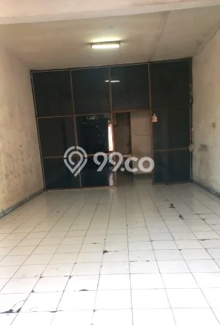 Ruko untuk Disewa di Pusat Surabaya Luas Bangunan 145m2 Ruko untuk Disewa di Pusat Surabaya Luas Bangunan 145m2