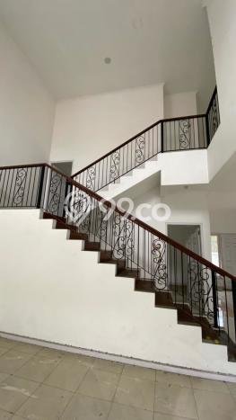 Siap Huni Hunian Elit 5 Kamar di Gedangan Dekat ke Mana Pun Siap Huni Hunian Elit 5 Kamar di Gedangan Dekat ke Mana Pun