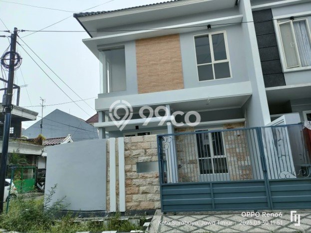 For Sale Hunian Rumah Terawat 3 KT di Sutorejo, Surabaya For Sale Hunian Rumah Terawat 3 KT di Sutorejo, Surabaya