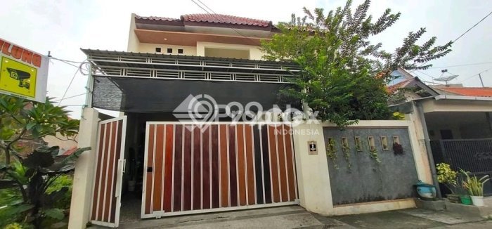 Dijual Cepat Rumah Bagus Siap Huni LB 350m2 di Wiyung, Surabaya Dijual Cepat Rumah Bagus Siap Huni LB 350m2 di Wiyung, Surabaya