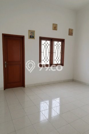 Rumah Strategis 2 KT LT 108m2m² di Tambaksari, Surabaya Rumah Strategis 2 KT LT 108m2m² di Tambaksari, Surabaya