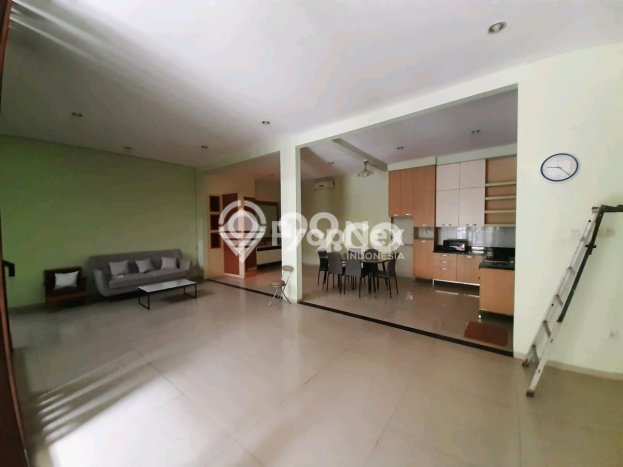 Jual Rumah Mewah Elegan Dengan View Eksklusif di Keputih, Surabaya Jual Rumah Mewah Elegan Dengan View Eksklusif di Keputih, Surabaya