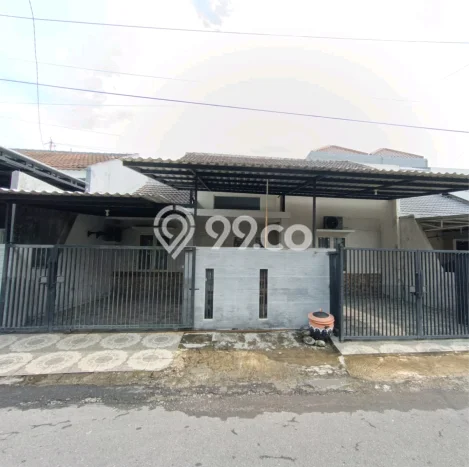 Dijual Rumah Strategis Bagus Punya 4 KT di Rungkut Surabaya SHM Dijual Rumah Strategis Bagus Punya 4 KT di Rungkut Surabaya SHM