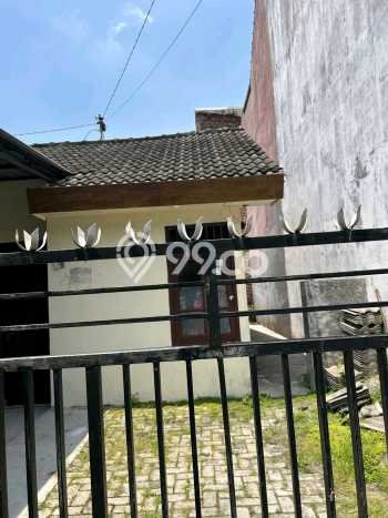 Jual Rumah Siap Huni di Magersari Mojokerto Harga Rp 450 Juta LT 102m2 Jual Rumah Siap Huni di Magersari Mojokerto Harga Rp 450 Juta LT 102m2