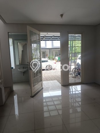 Rumah sewa siap pakai 3 Kamar Tidur di Pakuwon, Surabaya Rumah sewa siap pakai 3 Kamar Tidur di Pakuwon, Surabaya