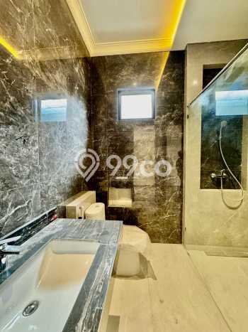 Dijual Rumah Luas Elegan Dengan View Cantik di Citraland, Surabaya Dijual Rumah Luas Elegan Dengan View Cantik di Citraland, Surabaya