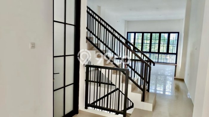 FOR RENT! Ruko di Darmo permai Cocok untuk Bisnis 189m2 FOR RENT! Ruko di Darmo permai Cocok untuk Bisnis 189m2